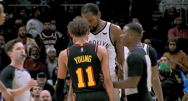  老鹰特雷杨超远三分,魔术师接班人诞生  